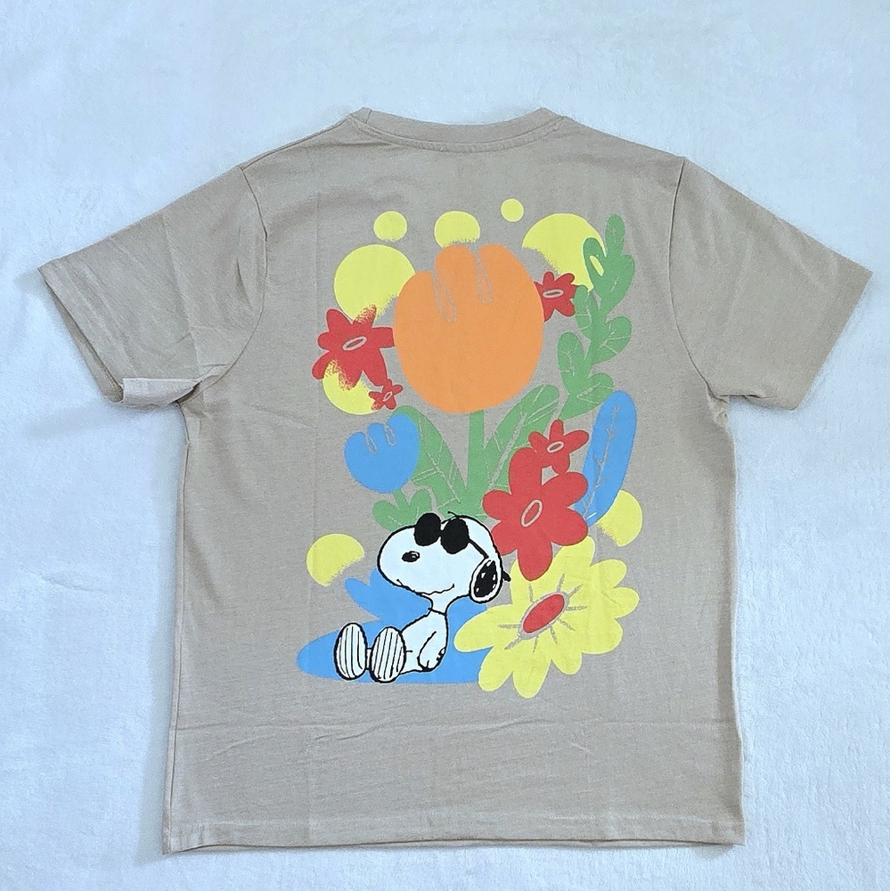 Peanuts🥜 Worldwide🌎 LLC Snoopy🐕 Foliage⚘️🌿🌸 Graphic Tee👕 - NWOT
